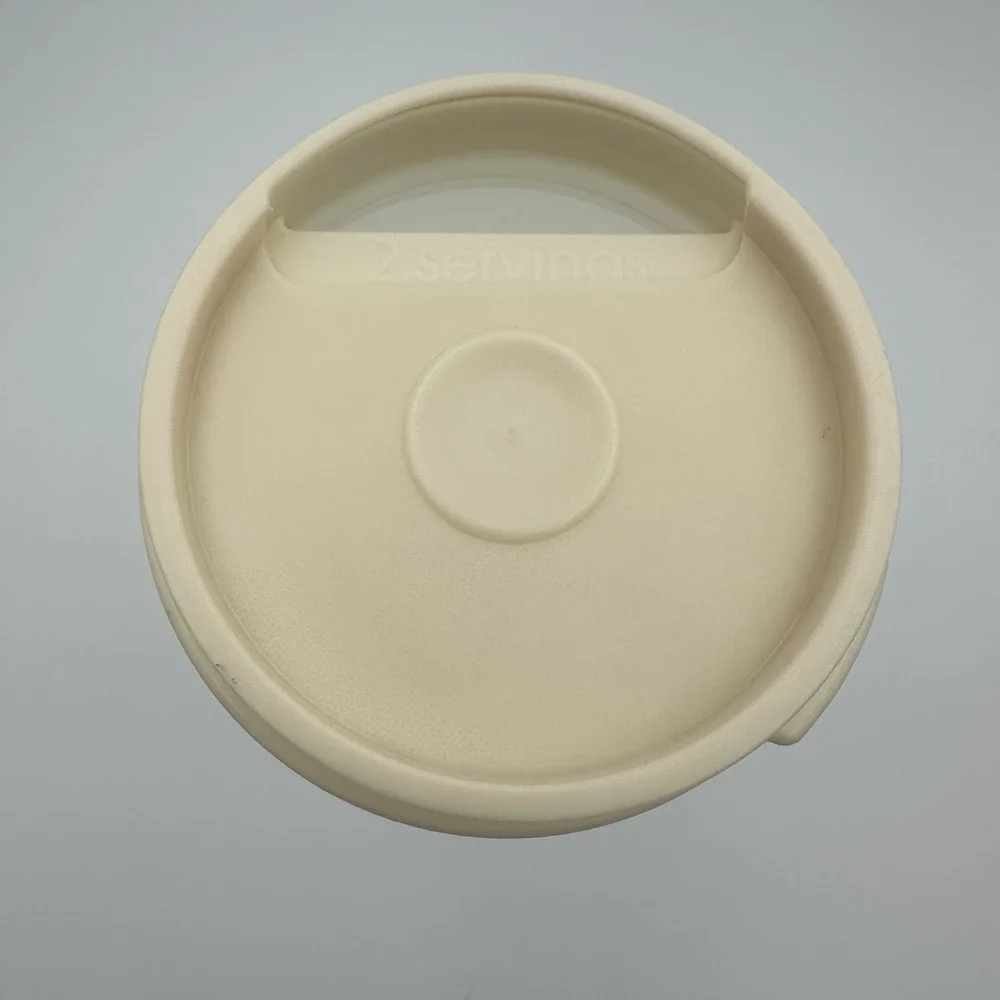 Rubbermaid Servin' Saver Pasta Spaghetti‎ Keeper Storage with Easy Measure Lid